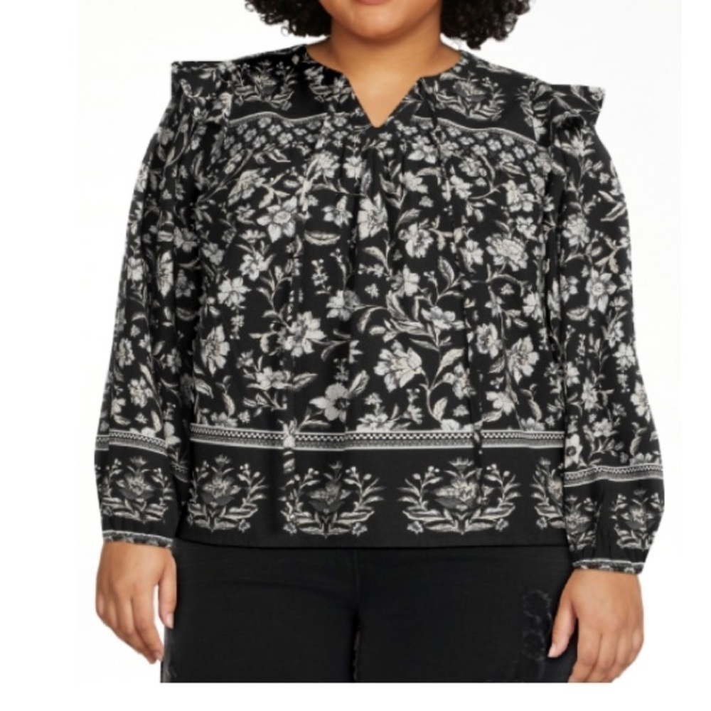 Time & True Black Floral Flutter Sleeve Blouse